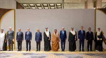 الرياض تطالب إيران بوقف اعتداءاتها في الاجتماع الوزاري